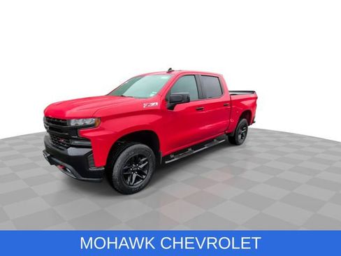 Used 2019 Chevrolet Silverado 1500 LT Trail Boss w/ Convenience Package AWD/4WD image 4