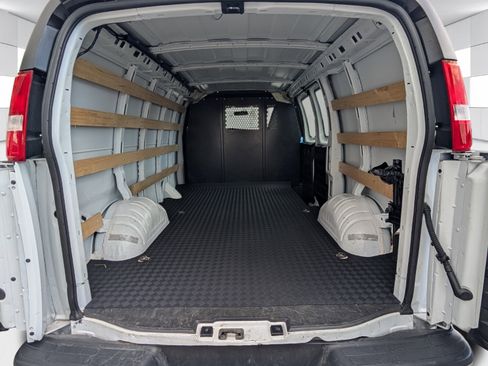 Used 2024 Chevrolet Express 2500 Work Van w/ Driver Convenience Package image 8