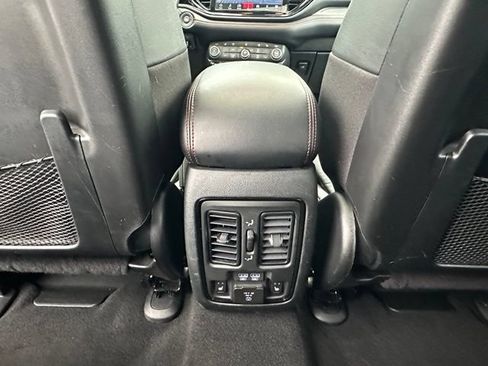 Used 2024 Dodge Durango GT AWD/4WD image 32