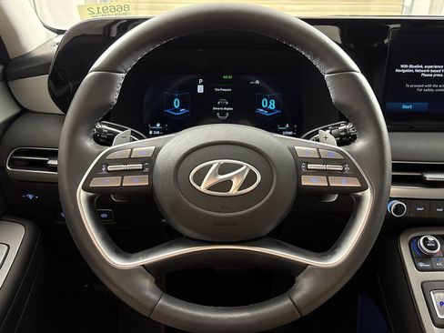 Used 2025 Hyundai Palisade SEL FWD image 14