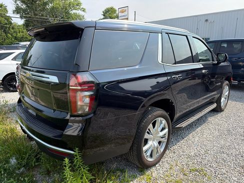 Used 2024 Chevrolet Tahoe High Country AWD/4WD image 12