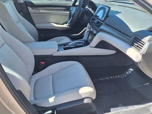 Used 2019 Honda Accord Hybrid image 26