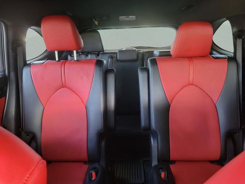 Certified 2025 Toyota Highlander XSE image 31