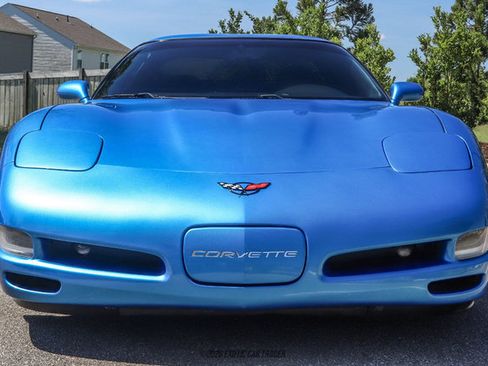 Used 1998 Chevrolet Corvette Coupe w/ Roof Pkg RWD image 21