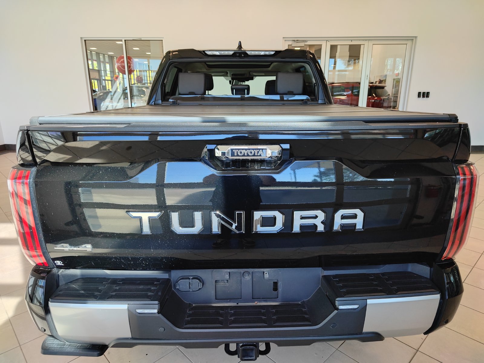 Used 2023 Toyota Tundra Limited AWD/4WD image 4
