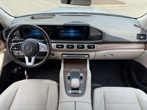 Used 2020 Mercedes-Benz GLS 450 4MATIC image 33