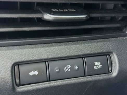 Used 2024 Nissan Altima 2.5 SV image 12