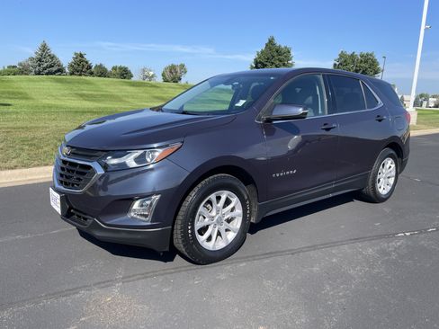 Used 2018 Chevrolet Equinox LT FWD image 1