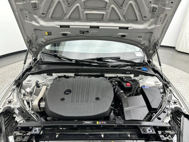 Certified 2024 Volvo S60 B5 Plus AWD/4WD image 26