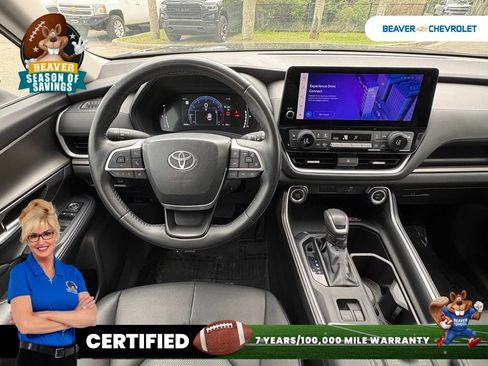 Used 2024 Toyota Grand Highlander AWD image 16
