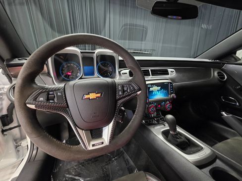 Used 2013 Chevrolet Camaro SS w/ SS Performance Package RWD image 24