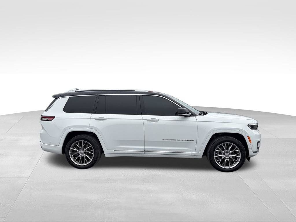 Used 2024 Jeep Grand Cherokee L Summit w/ Advanced Protech Group IV AWD/4WD image 25