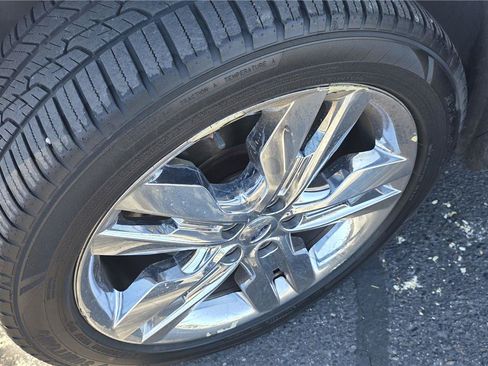 Used 2012 Ford Edge Limited FWD image 9