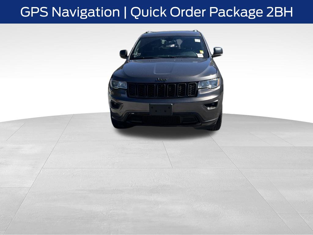 Used 2018 Jeep Grand Cherokee Limited AWD/4WD image 2