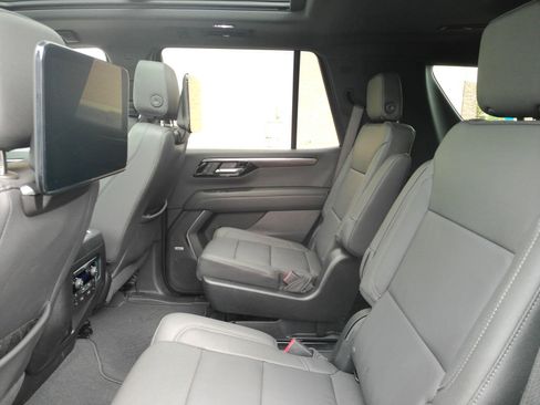 Used 2026 Chevrolet Tahoe Z71 w/ Z71 Off-Road Package AWD/4WD image 14