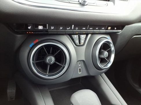 Used 2022 Chevrolet Blazer LT image 31