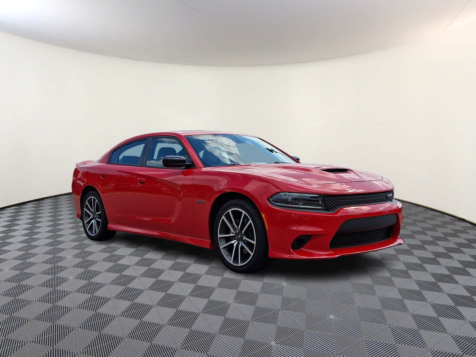 Used 2023 Dodge Charger R/T w/ Plus Group RWD image 2