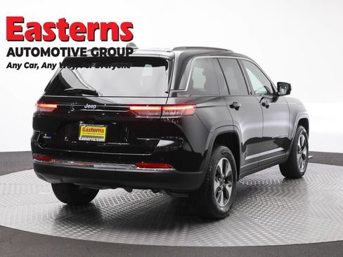 Used 2024 Jeep Grand Cherokee Limited 4xe AWD/4WD image 4