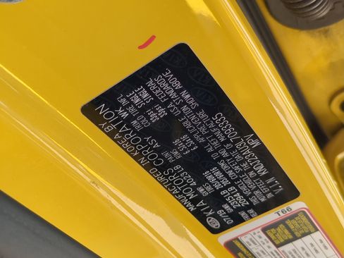 Certified 2020 Kia Soul S image 34