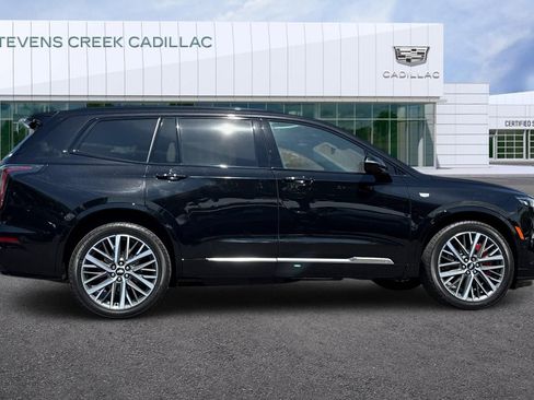 Certified 2024 Cadillac XT6 Sport w/ Technology Package AWD/4WD image 2