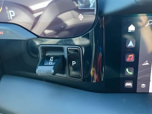 Used 2022 Porsche Taycan image 15