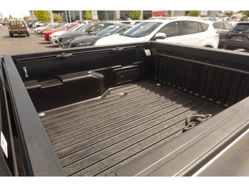 Used 2017 Toyota Tacoma SR5 w/ Tow Package AWD/4WD image 22