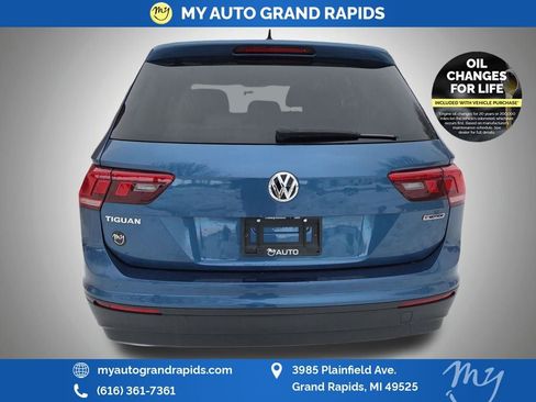 Used 2020 Volkswagen Tiguan S w/ 3rd Row Seat Package image 12