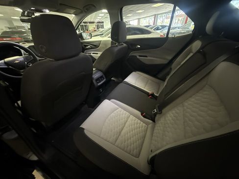 Used 2020 Chevrolet Equinox LS w/ LS Convenience Package FWD image 25
