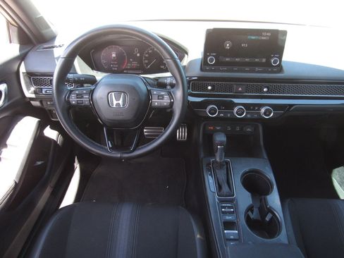 Used 2025 Honda Civic Sport image 15