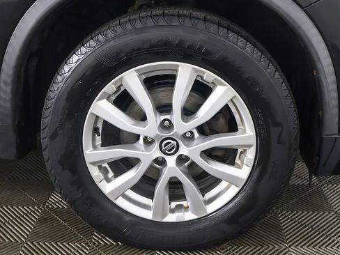 Used 2018 Nissan Rogue SV AWD/4WD image 20