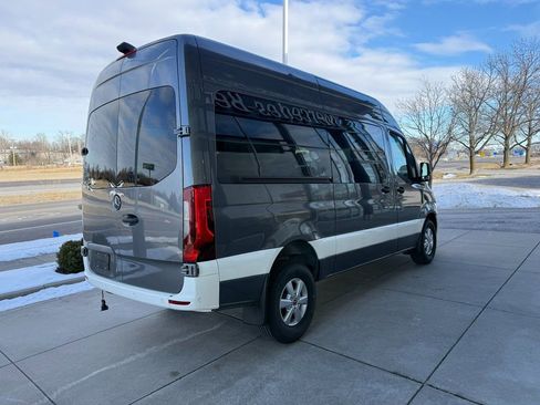 Used 2023 Mercedes-Benz Sprinter 144 Cargo image 5