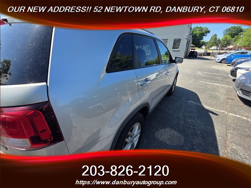 Used 2015 Kia Sorento LX AWD/4WD image 3