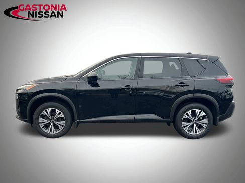Used 2023 Nissan Rogue SV image 10