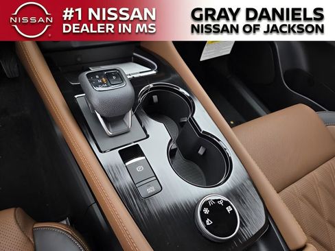 New 2026 Nissan Rogue Platinum w/ Platinum Premium Package AWD/4WD image 9