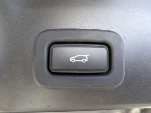 Used 2020 Land Rover Range Rover HSE AWD/4WD image 13