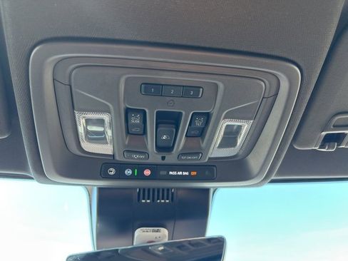 Used 2025 GMC Sierra 1500 Denali image 19