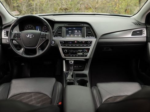 Used 2017 Hyundai Sonata Sport w/ Value Edition Package 02 image 21