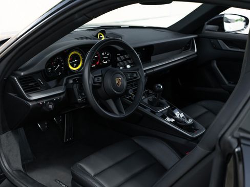 Used 2023 Porsche 911 Carrera S RWD image 5