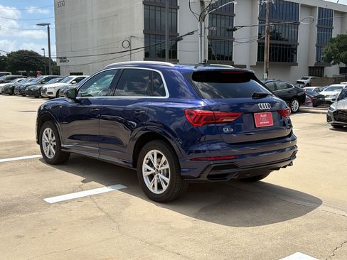 Certified 2022 Audi Q3 2.0T Premium Plus w/ Premium Plus Package AWD/4WD image 3