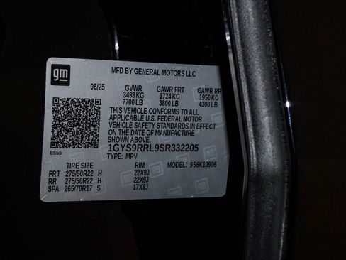 Used 2025 Cadillac Escalade ESV Sport Platinum AWD/4WD image 37