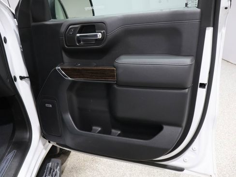 Used 2020 GMC Sierra 1500 Elevation image 24