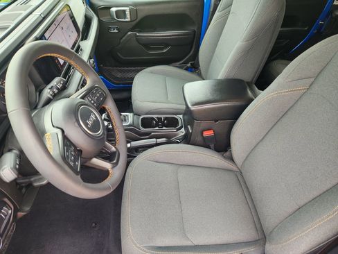 Used 2024 Jeep Wrangler Unlimited Sport AWD/4WD image 16