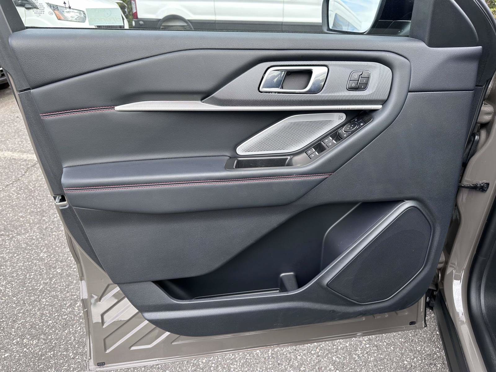 Used 2026 Ford Explorer ST w/ Sun And Sound Package AWD/4WD image 9