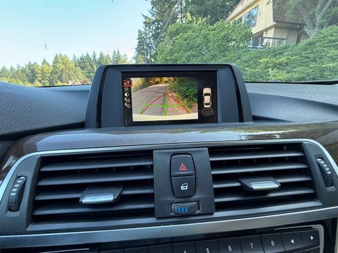 Used 2017 BMW 320i Sedan image 20