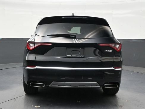 Used 2025 Acura MDX w/ Technology Package FWD image 4