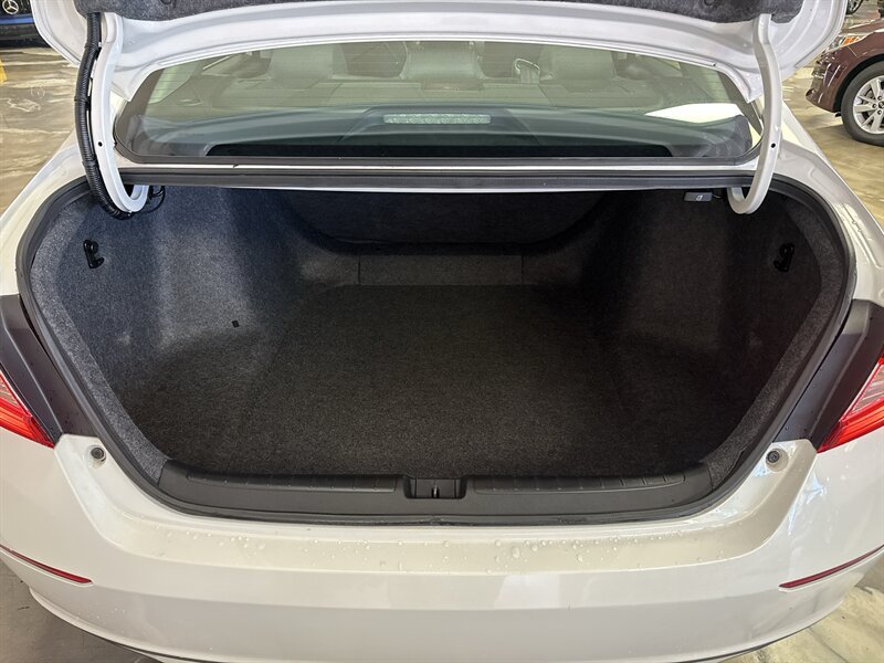Used 2018 Honda Accord LX image 31