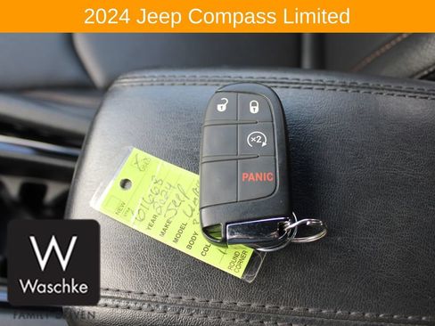 Used 2024 Jeep Compass Limited AWD/4WD image 33