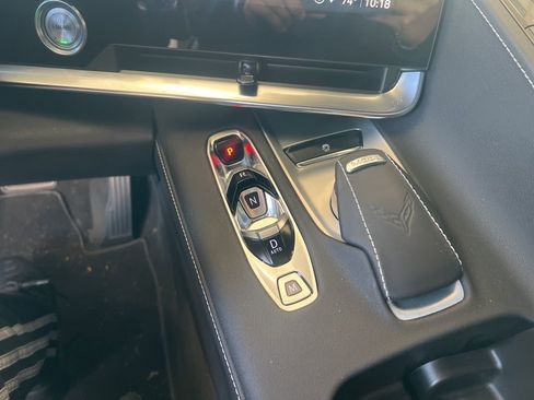 Used 2022 Chevrolet Corvette Stingray Coupe w/ Z51 Performance Package image 13