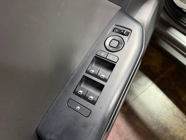 Used 2025 Kia K4 FWD image 13