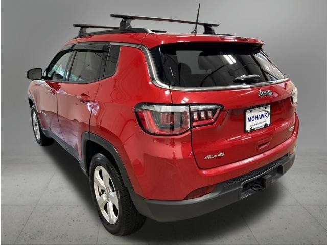Used 2018 Jeep Compass Latitude AWD/4WD image 3
